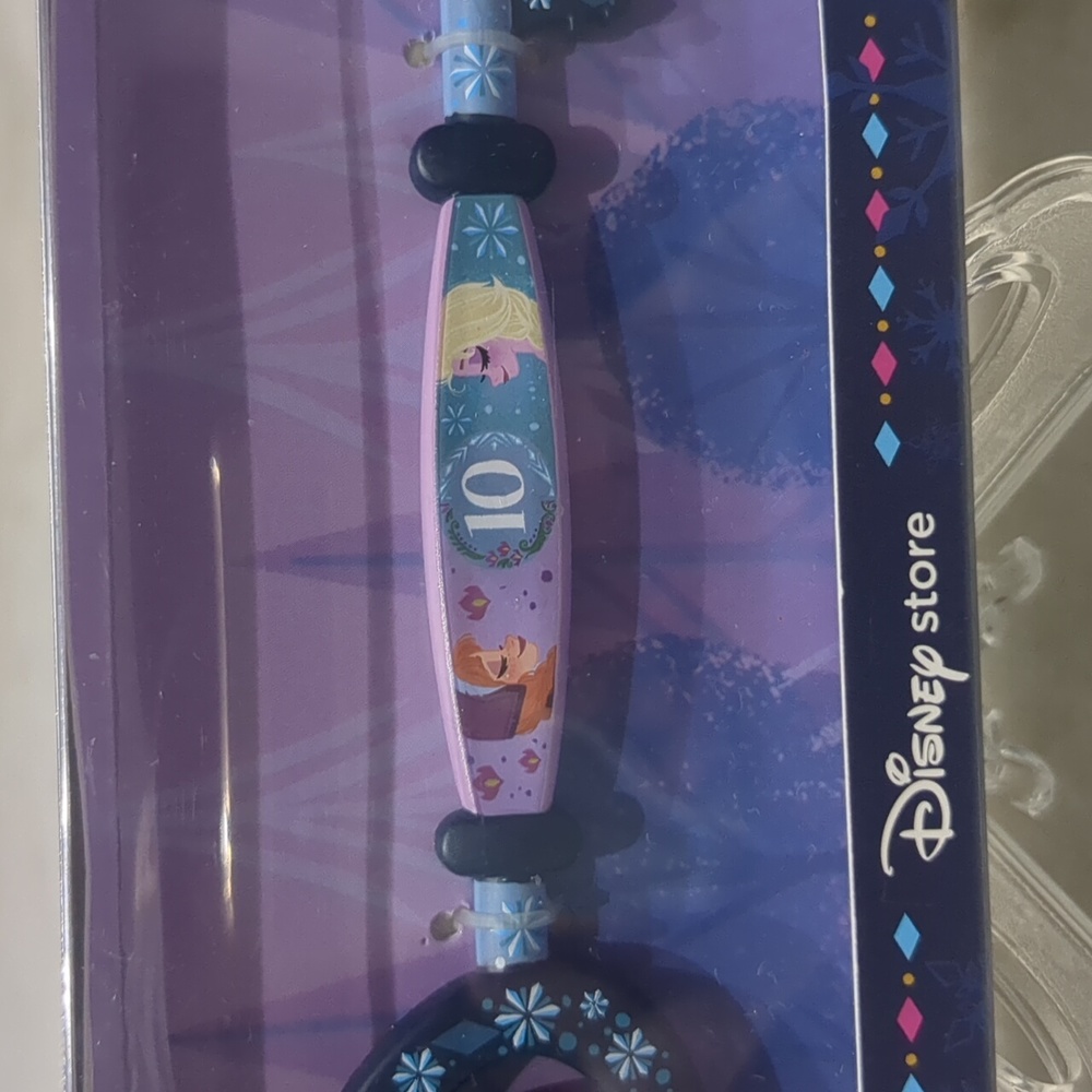 Disney Store Frozen Ceremony key - Picture 3 of 5